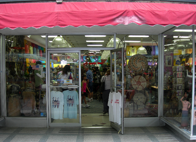 16th Street souvenir shopping